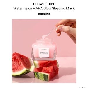 NWOT Glow recipe
Watermelon glow sleeping mask